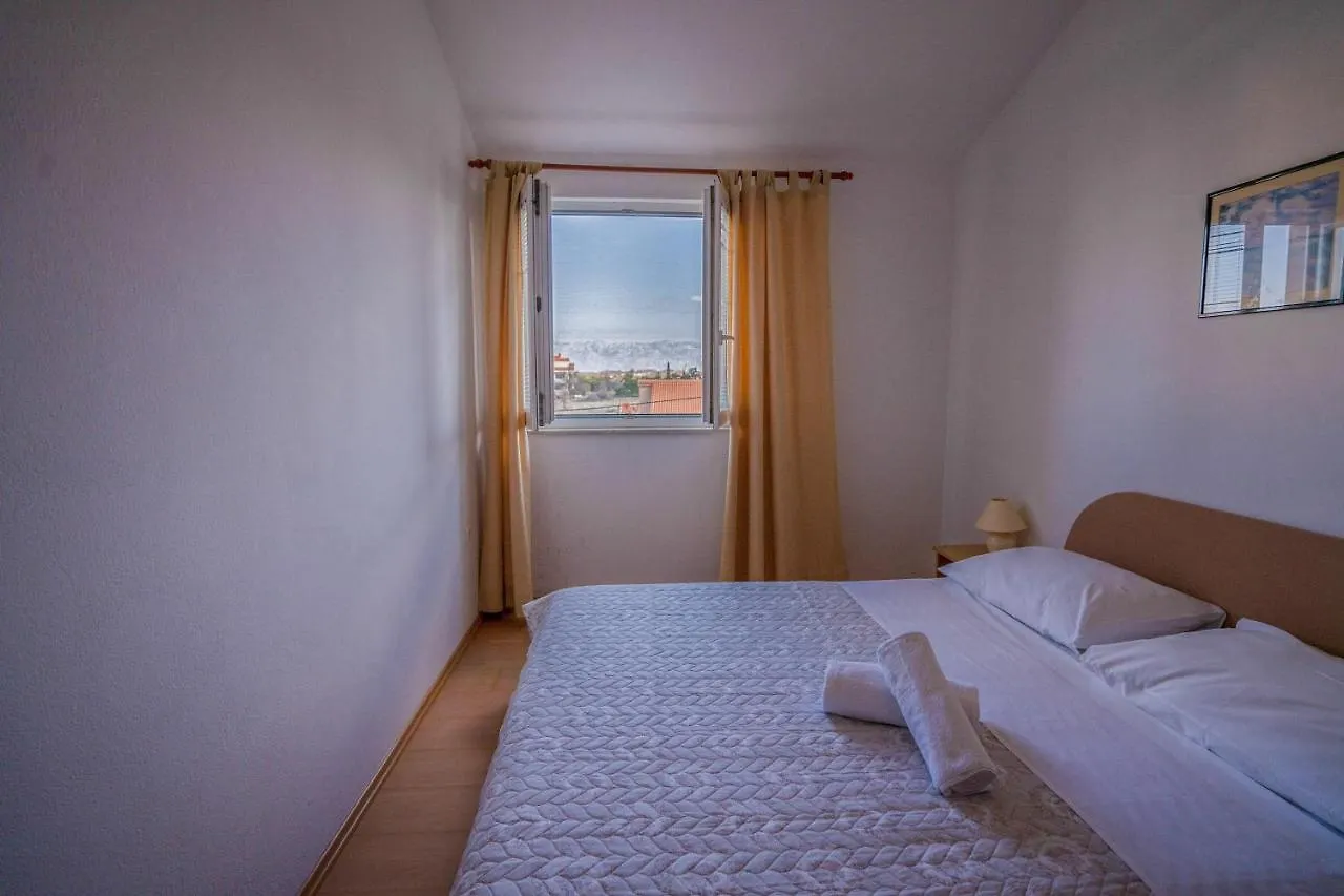 Apartments Valentin Privlaka