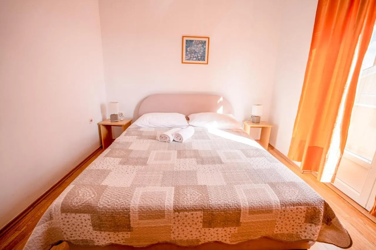 Apartments Valentin Privlaka  Privlaka (Zadar)